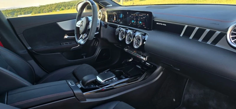 Mercedes-Benz CLA 45 AMG S 4Matic+ , снимка 7 - Автомобили и джипове - 53039893