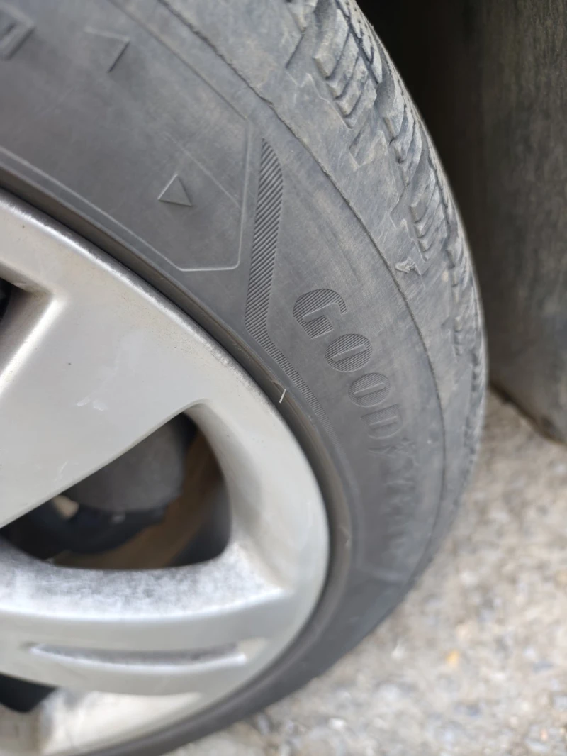 Mercedes-Benz C 180, снимка 4 - Автомобили и джипове - 53142925