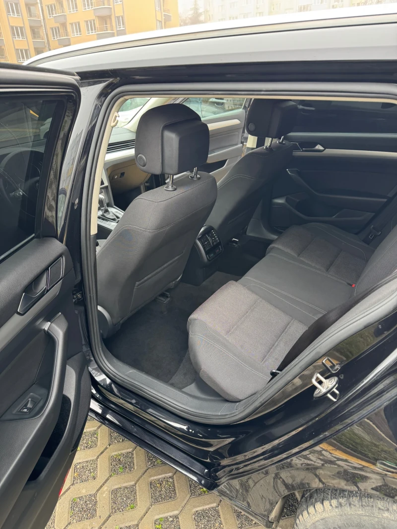 VW Passat, снимка 10 - Автомобили и джипове - 53405951
