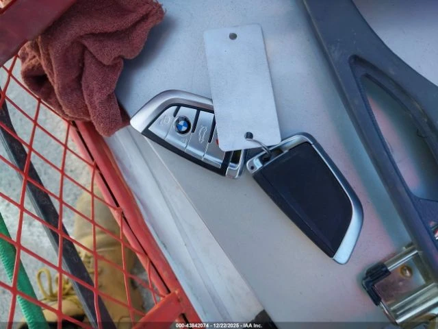 BMW X5M COMPETITION* B&W озвучение* Червен салон* 360* , снимка 12 - Автомобили и джипове - 53099228