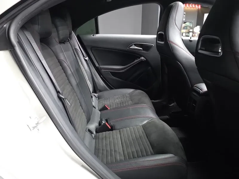 Mercedes-Benz CLA 250  4Matic, снимка 12 - Автомобили и джипове - 55787323
