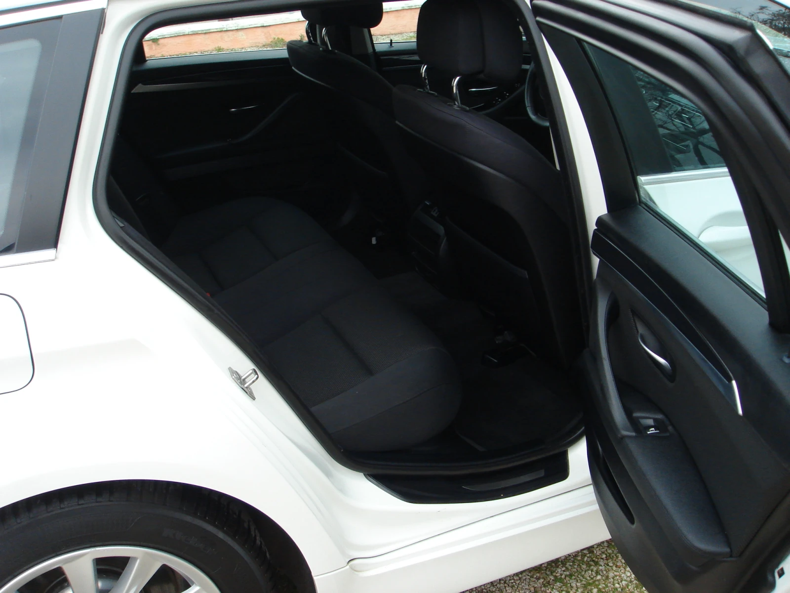 BMW 520 d NAVI 6ck.EURO 5B | Mobile.bg   14