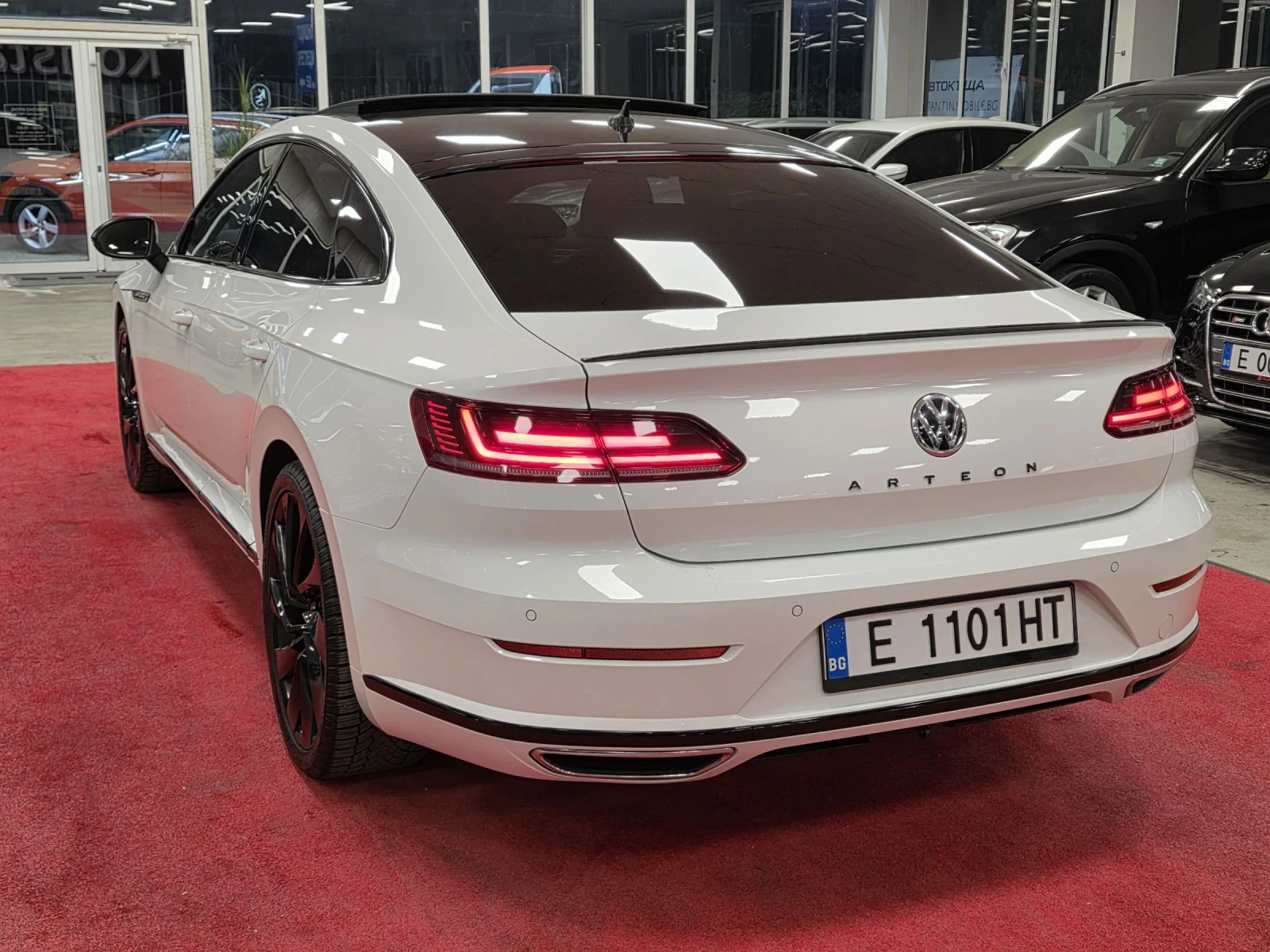 VW Arteon R-line | Регистриран | Обслужен  - изображение 4