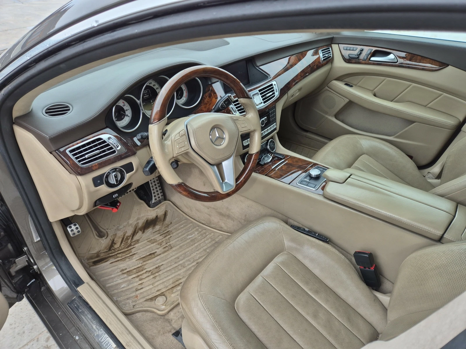 Mercedes-Benz CLS 350 cdi 4 matik AMG LED - изображение 9