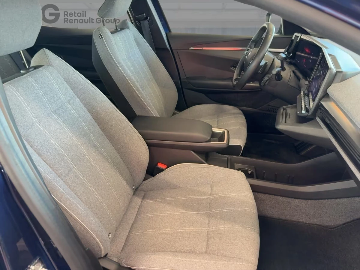 Renault Megane EQUILIBRE/EV40/131HP/LED/CAM/NAVI/ACC/240z | Mobile.bg � ����������� 10