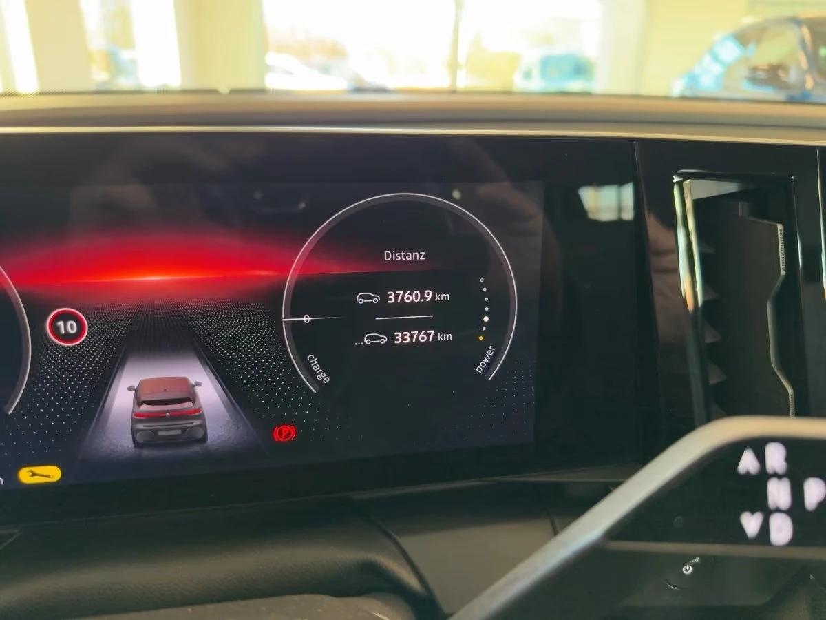 Renault Megane EQUILIBRE/EV40/131HP/LED/CAM/NAVI/ACC/240z | Mobile.bg � ����������� 12