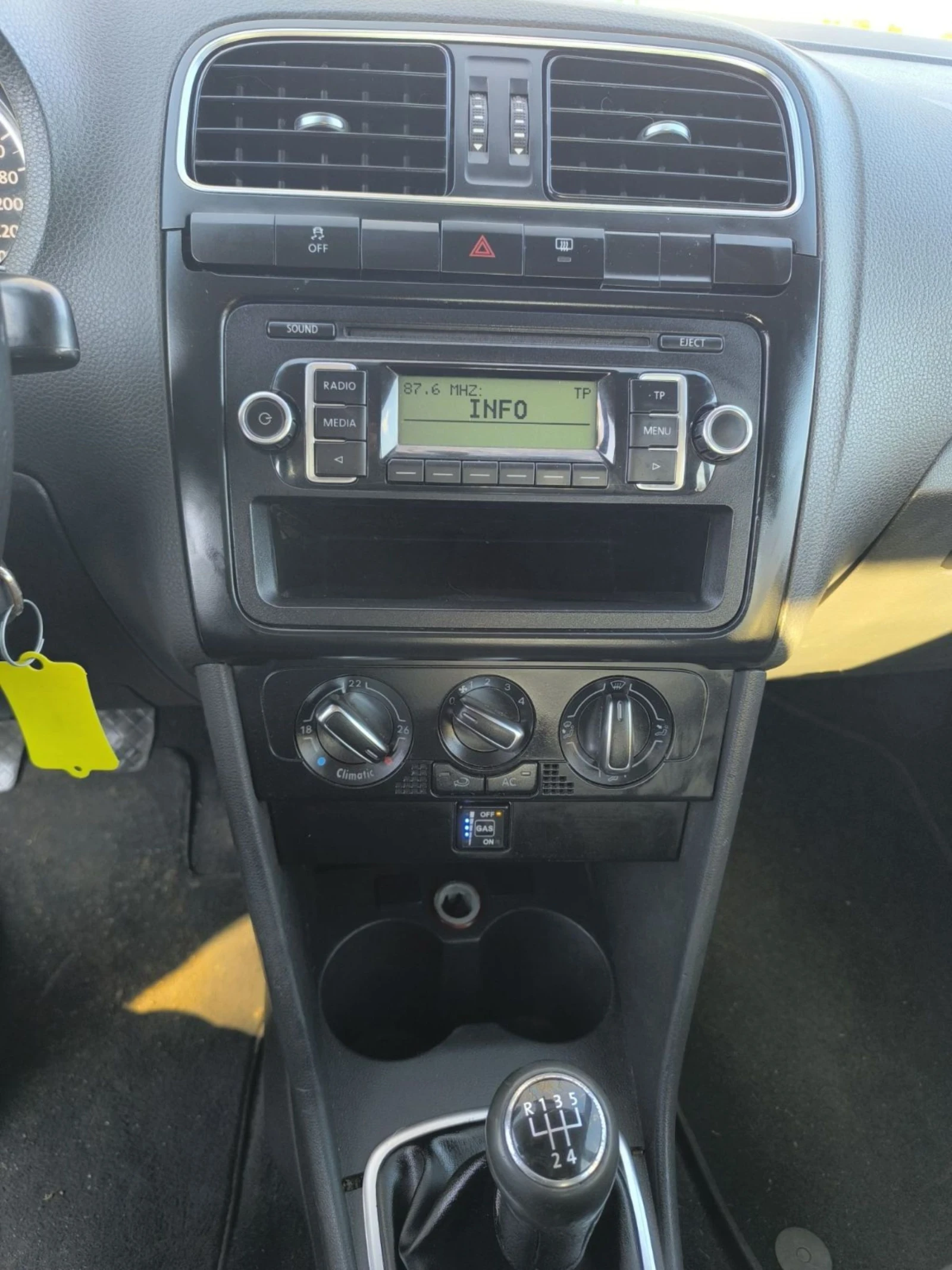 VW Polo 1.4 BIFUEL, снимка 7 - Автомобили и джипове - 54364401