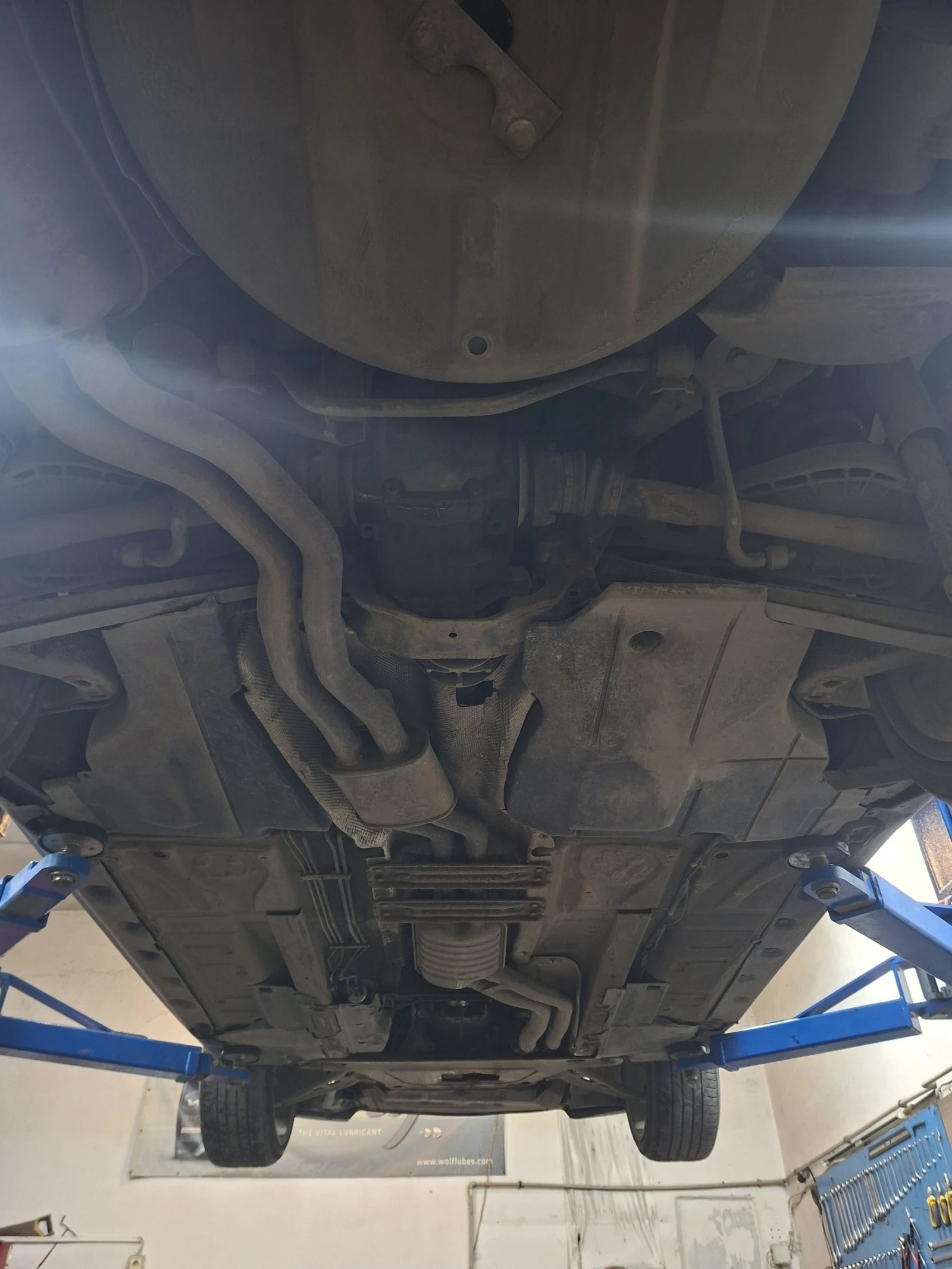 BMW 330 ci ръчка газ/бензин, снимка 10 - Автомобили и джипове - 54553581
