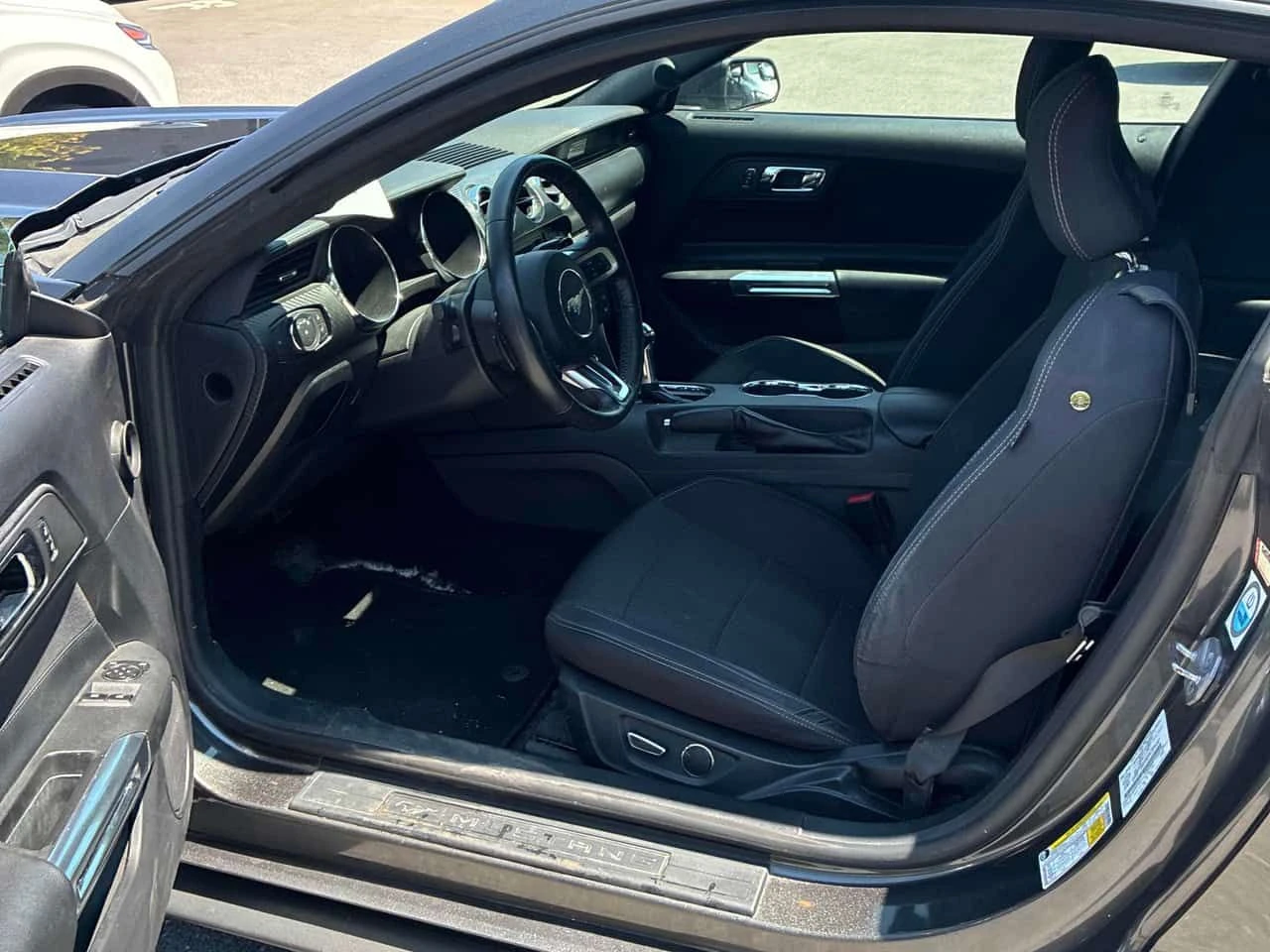 Ford Mustang * V6 * CARFAX * ОПЦИЯ ЗА ФИНАНСИРАНЕ, снимка 5 - Автомобили и джипове - 55197946