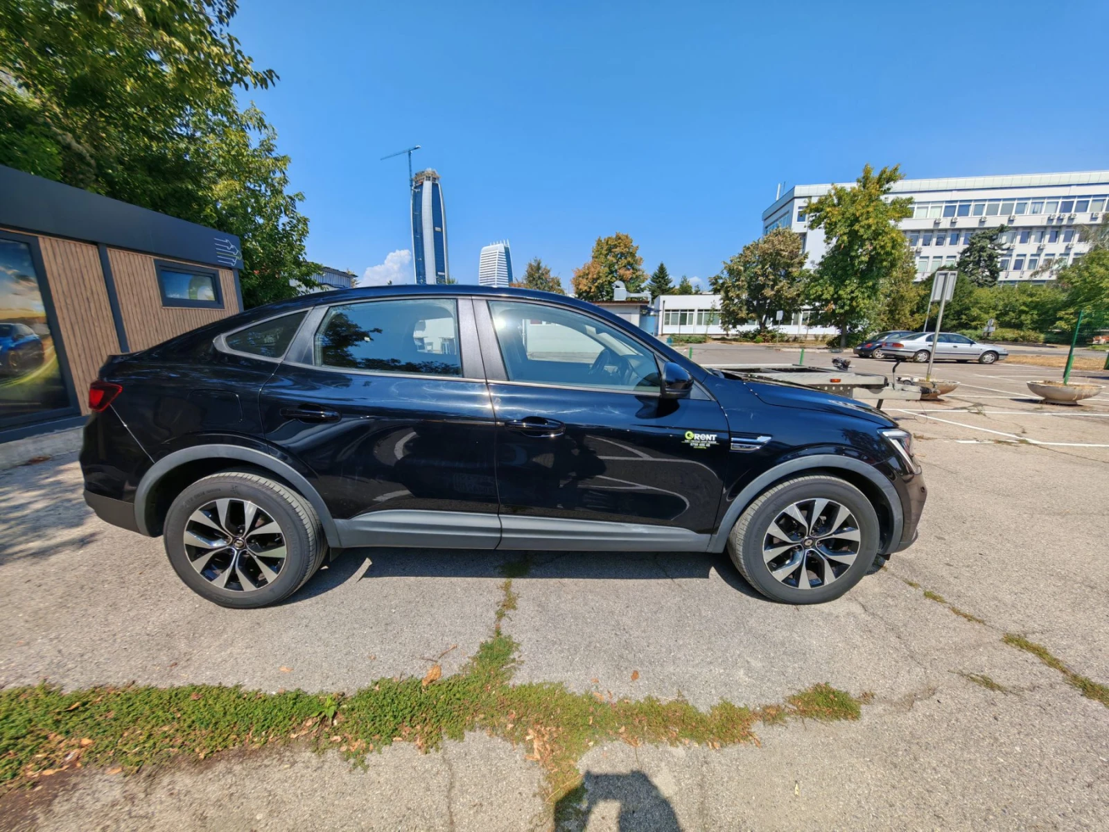 Renault Arkana 1900Евро за получаване, 1.3TCe автоматик, снимка 4 - Автомобили и джипове - 55900113