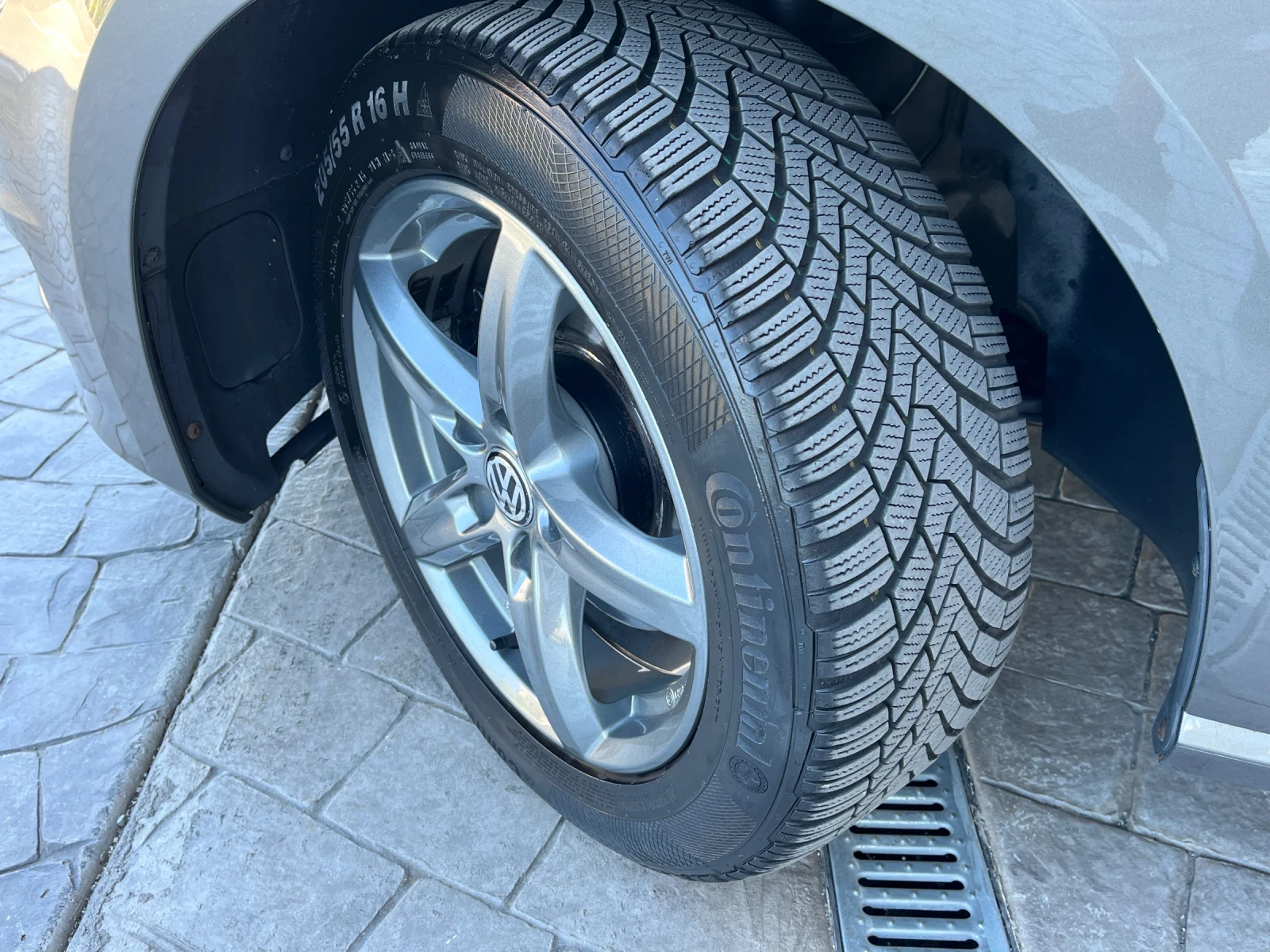 VW Golf Variant 1.6TDI/110/2016Г, снимка 16 - Автомобили и джипове - 56012348