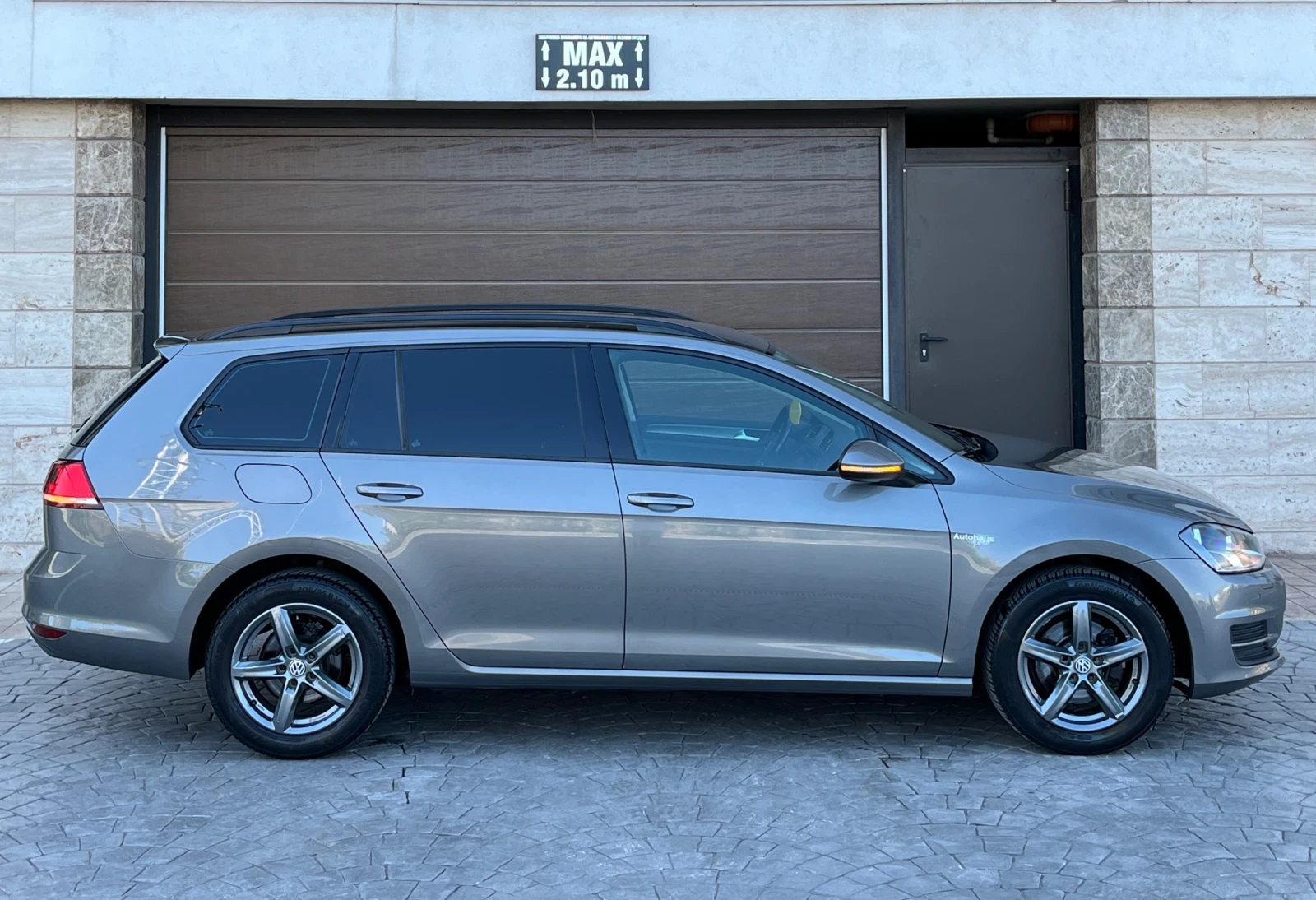 VW Golf Variant 1.6TDI/110/2016Г, снимка 6 - Автомобили и джипове - 56012348