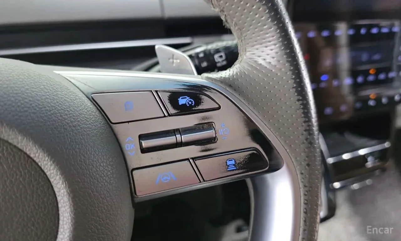 Hyundai Staria * 4WD Lounge 7 Seater * , снимка 17 - Автомобили и джипове - 56352013