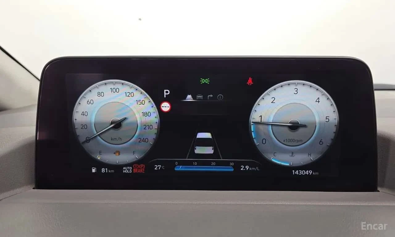 Hyundai Staria * 4WD Lounge 7 Seater * , снимка 8 - Автомобили и джипове - 56352013
