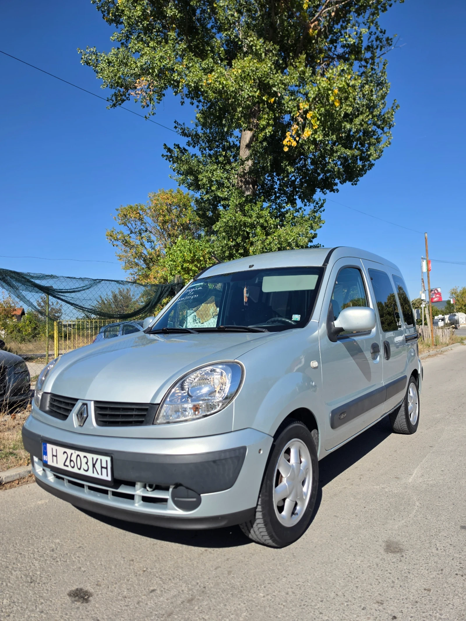 Renault Kangoo 1.2, снимка 5 - Автомобили и джипове - 56503882