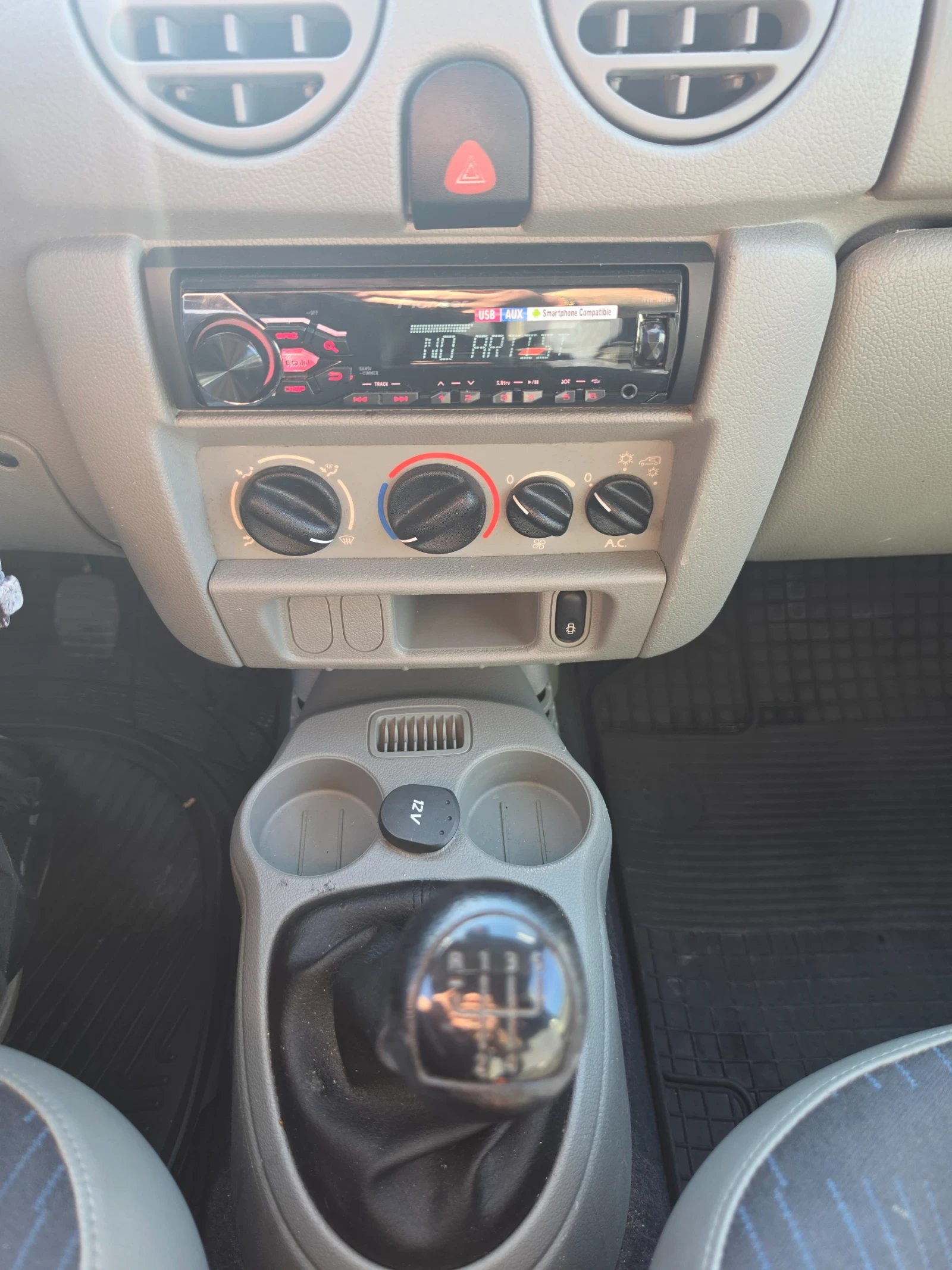 Renault Kangoo 1.2, снимка 11 - Автомобили и джипове - 56503882