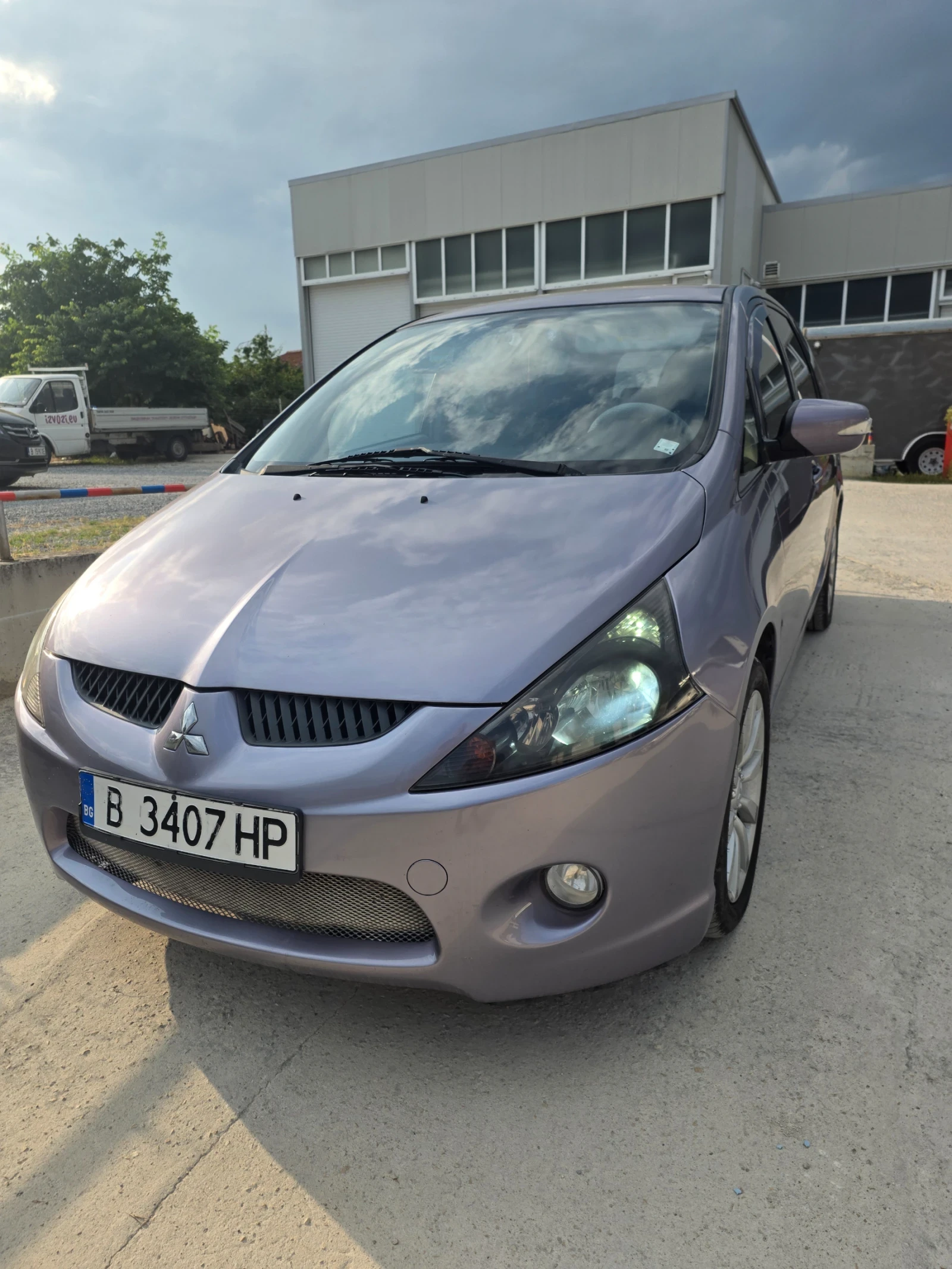 Mitsubishi Grandis, снимка 2 - Автомобили и джипове - 56563359