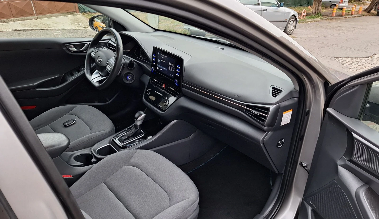 Hyundai Ioniq 1.6Hybrid 140�� Face Premium A������� ������ NAVI  | Mobile.bg � ����������� 12