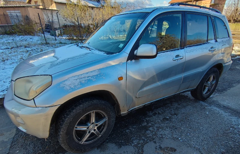 Toyota Rav4, снимка 5 - Автомобили и джипове - 48079331