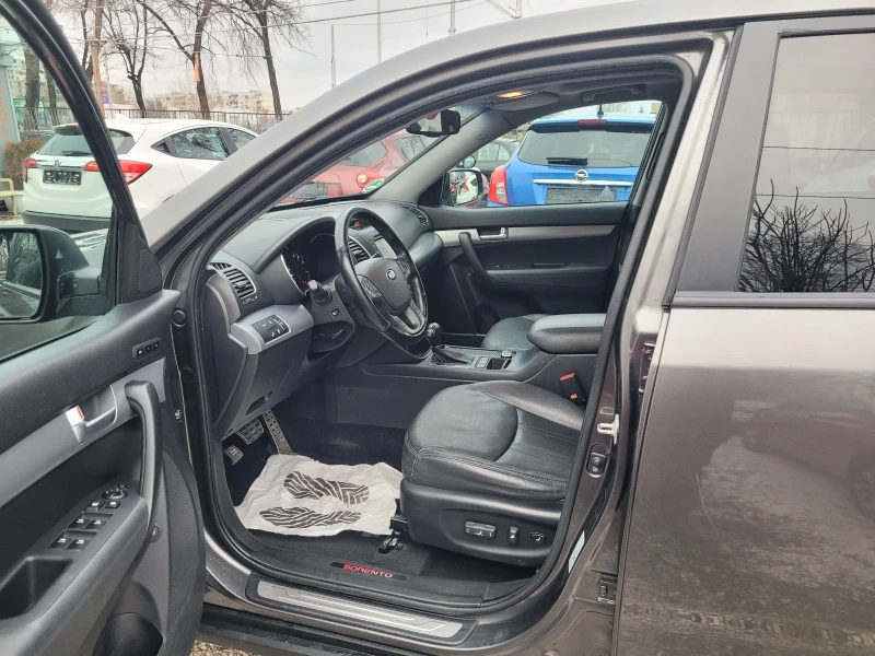 Kia Sorento 2.2 CRDI 4X4 automatic , снимка 6 - Автомобили и джипове - 48486891