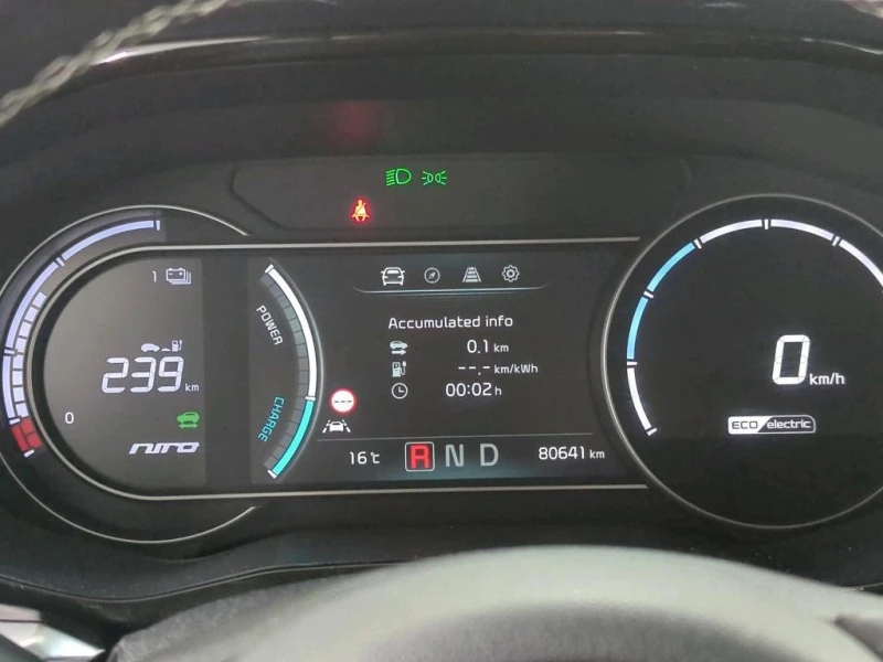 Kia Niro 65 kWh DynamicLine, снимка 8 - Автомобили и джипове - 52132896