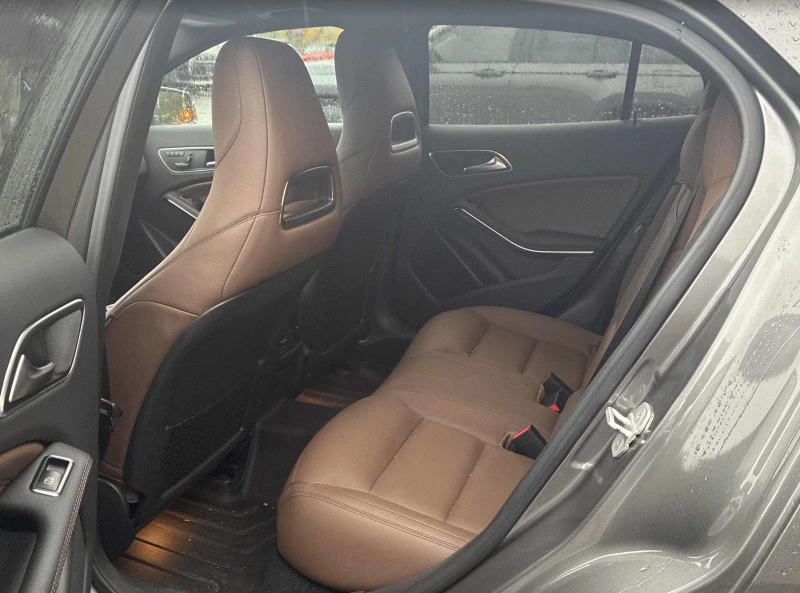 Mercedes-Benz GLA 250 AMG line * Автокредит* , снимка 9 - Автомобили и джипове - 52850752