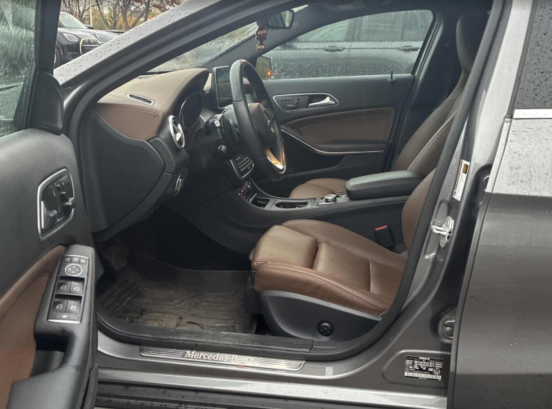 Mercedes-Benz GLA 250 AMG line * Автокредит* , снимка 5 - Автомобили и джипове - 52850752