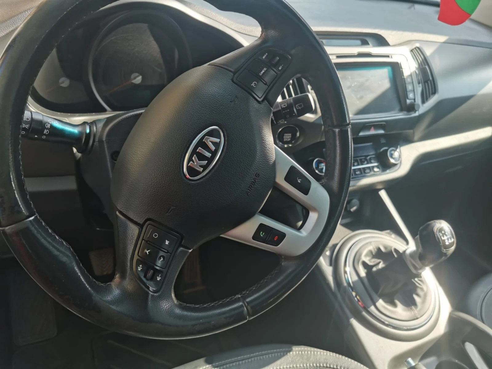 Kia Sportage 2.0 Diesel 4x4 - изображение 8