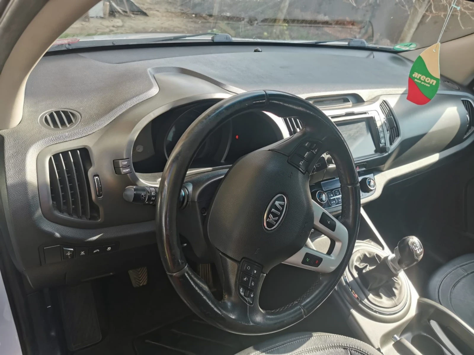 Kia Sportage 2.0 Diesel 4x4 - изображение 9