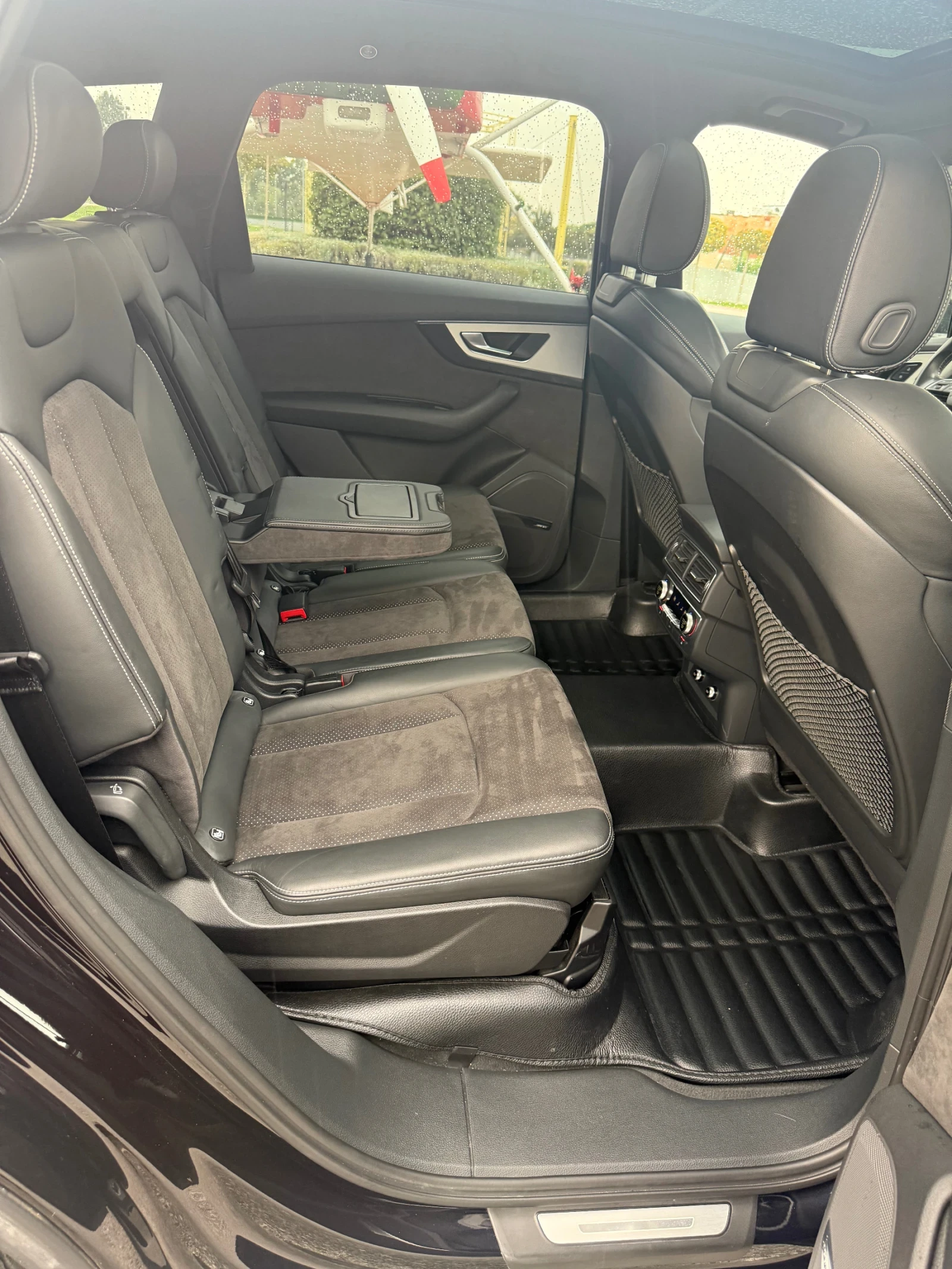 Audi SQ7 SHADOW LINE/ПАНО/KEYLESS/22/РЕАЛНИ КМ/КАТО НОВА/ - изображение 10