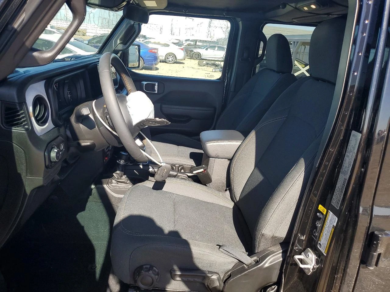 Jeep Wrangler 2.0* 4Х4* SPORT* РЕАЛНИ КМ!, снимка 8 - Автомобили и джипове - 54159616