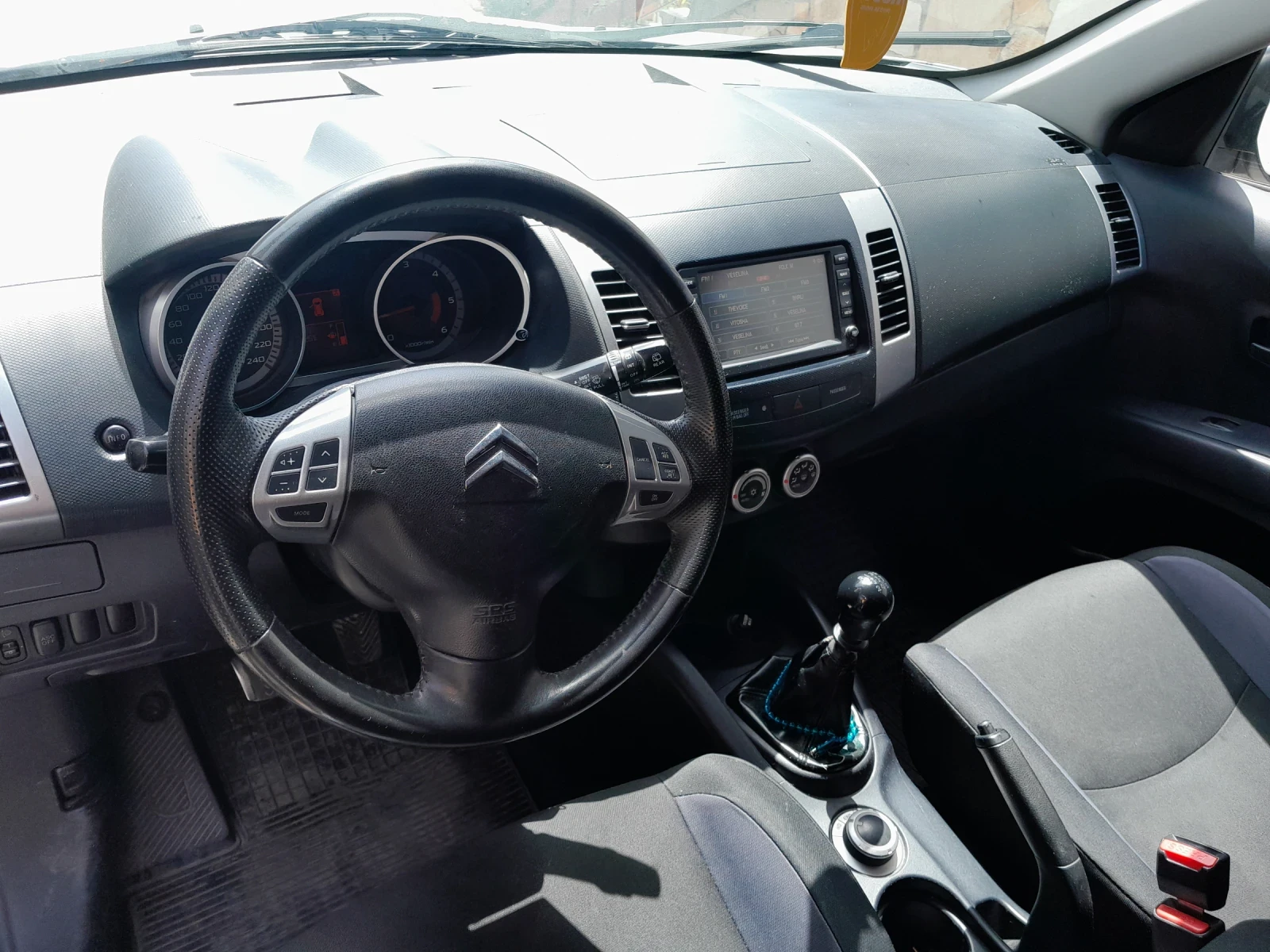 Citroen C-Crosser, снимка 4 - Автомобили и джипове - 54196651