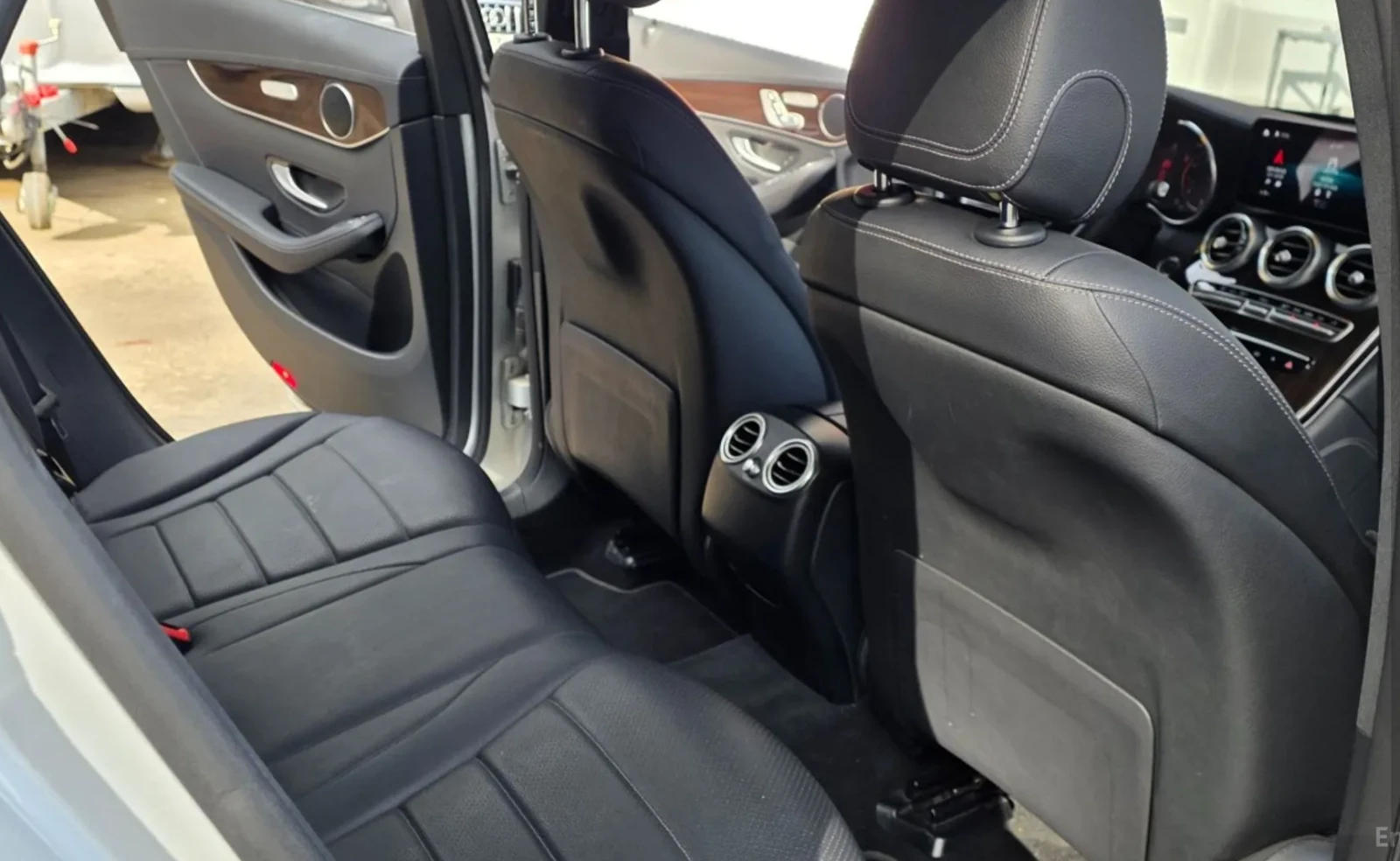 Mercedes-Benz GLC 300, снимка 16 - Автомобили и джипове - 54873016