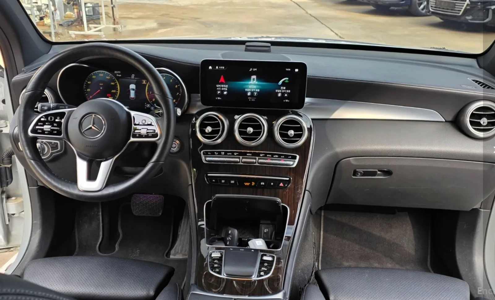 Mercedes-Benz GLC 300, снимка 9 - Автомобили и джипове - 54873016