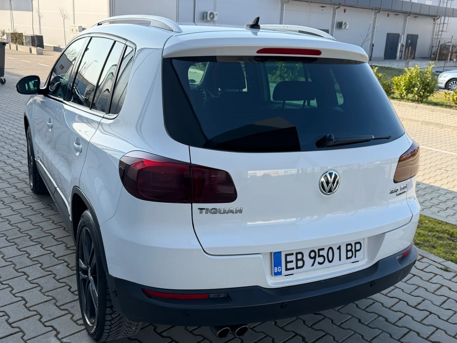 VW Tiguan 2.0 TDI 177 4x4, снимка 4 - Автомобили и джипове - 55750849