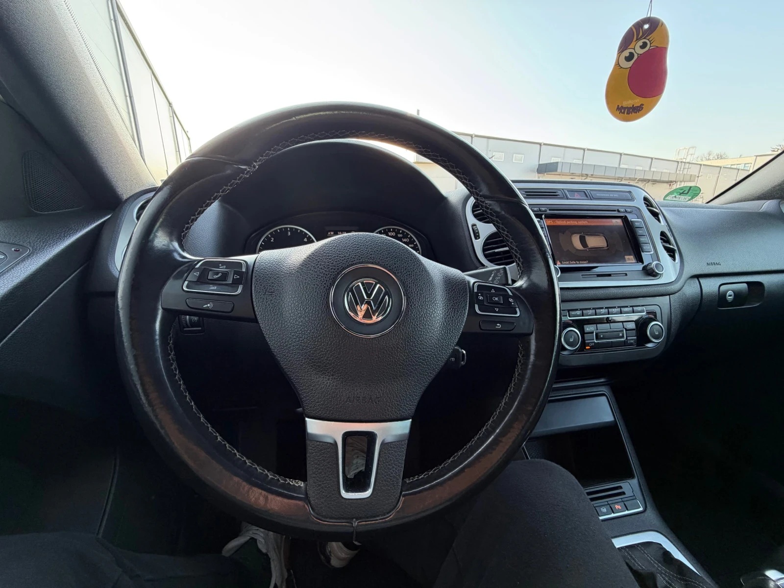 VW Tiguan 2.0 TDI 177 4x4, снимка 13 - Автомобили и джипове - 55750849