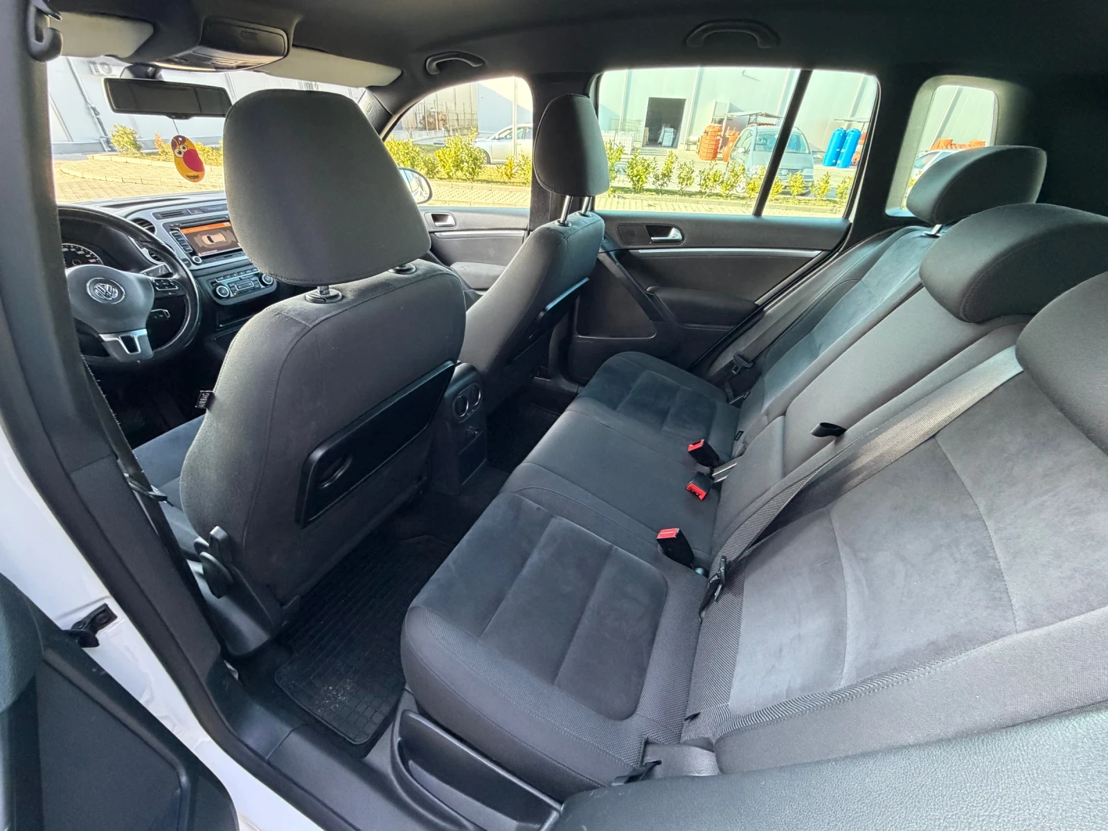 VW Tiguan 2.0 TDI 177 4x4, снимка 7 - Автомобили и джипове - 55750849