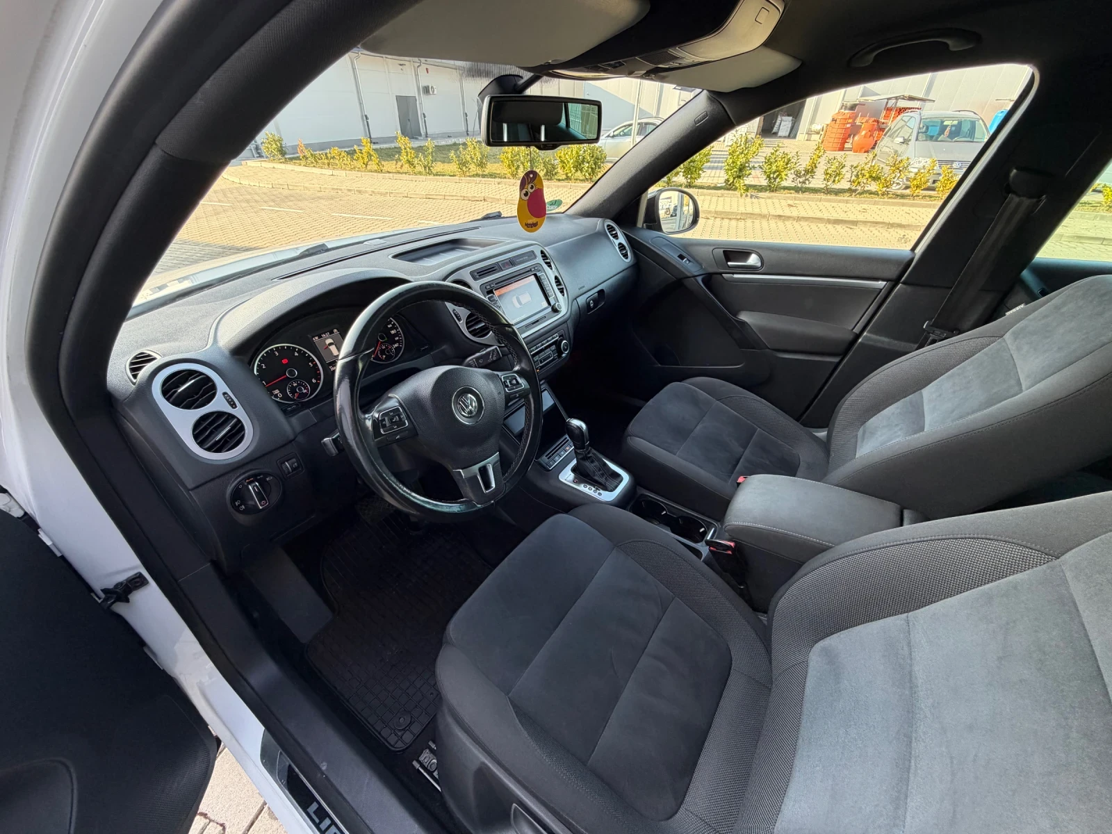 VW Tiguan 2.0 TDI 177 4x4, снимка 8 - Автомобили и джипове - 55750849