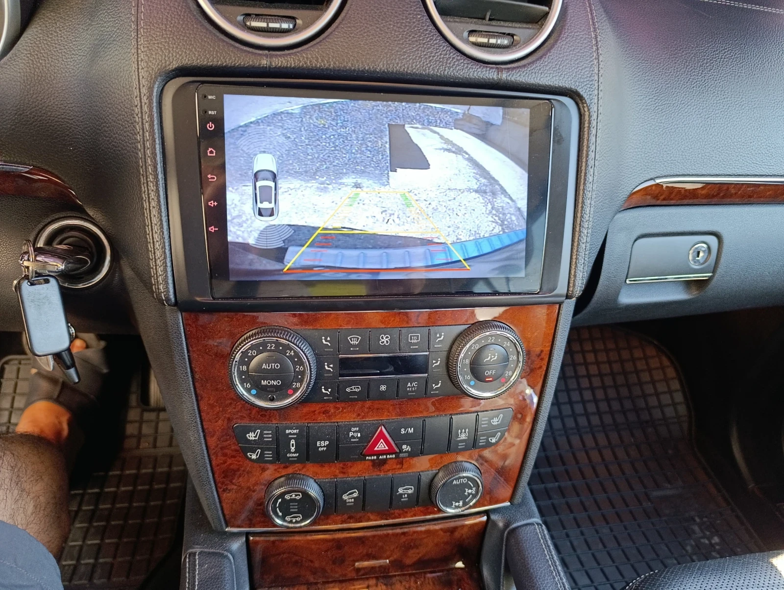 Mercedes-Benz GL 320, снимка 2 - Автомобили и джипове - 56223732