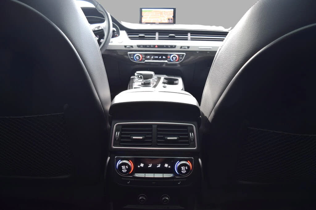 Audi Q7 3.0 TFSI TECHNIK * КРАЙНА ЦЕНА* FULL MAX, снимка 13 - Автомобили и джипове - 56129591
