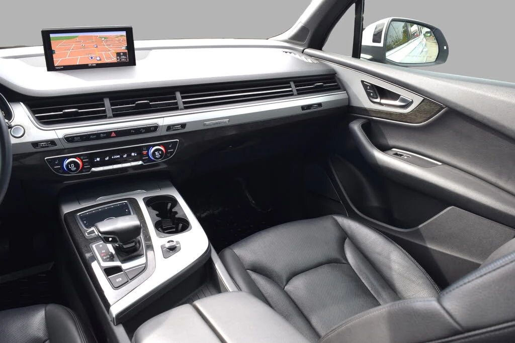 Audi Q7 3.0 TFSI TECHNIK * КРАЙНА ЦЕНА* FULL MAX, снимка 11 - Автомобили и джипове - 56129591