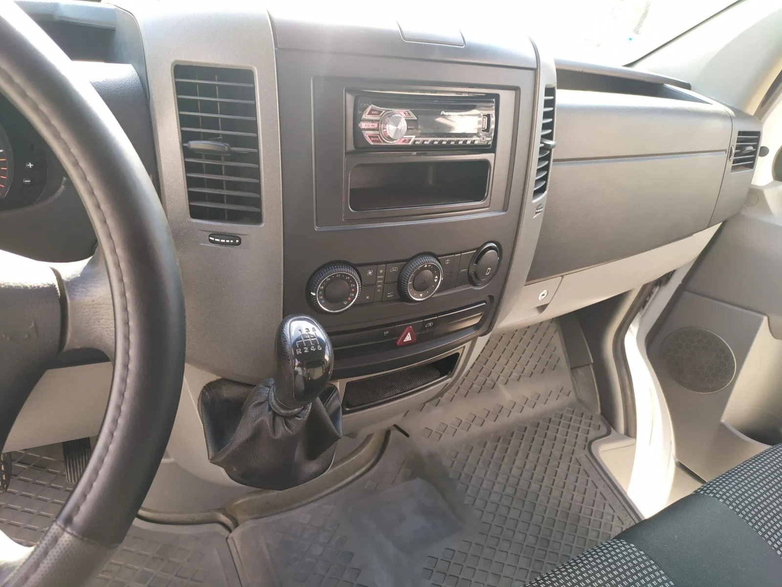 Mercedes-Benz Sprinter 311, снимка 5 - Бусове и автобуси - 54973014