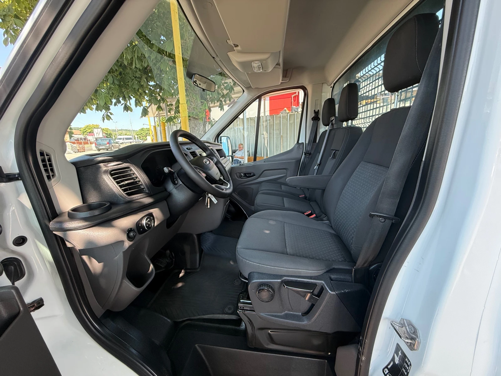 Ford Transit 2.0 TDCI ЕВРО 6, снимка 10 - Бусове и автобуси - 55179240