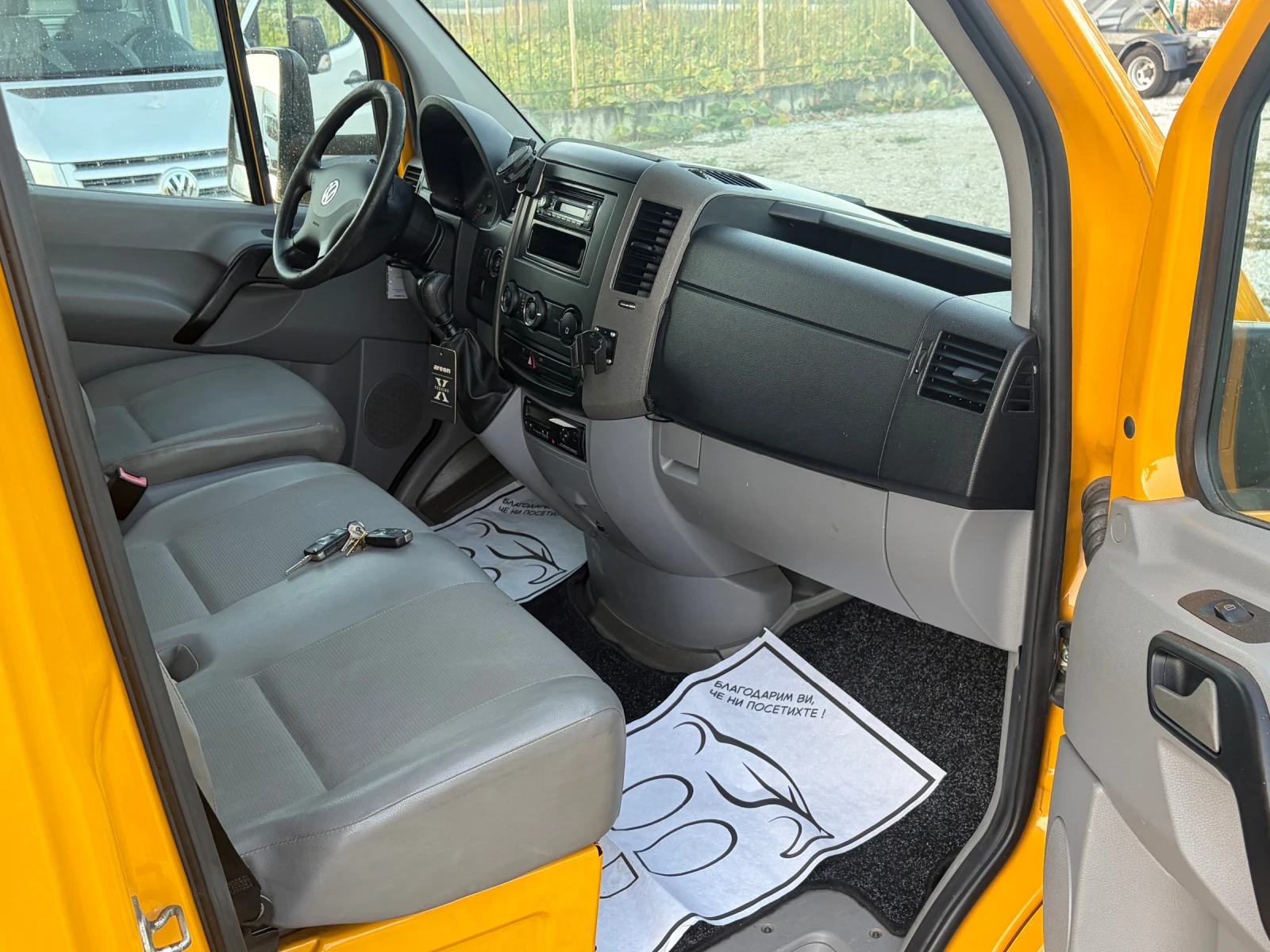 VW Crafter Фургон+ Клима N1 , снимка 7 - Бусове и автобуси - 55754051