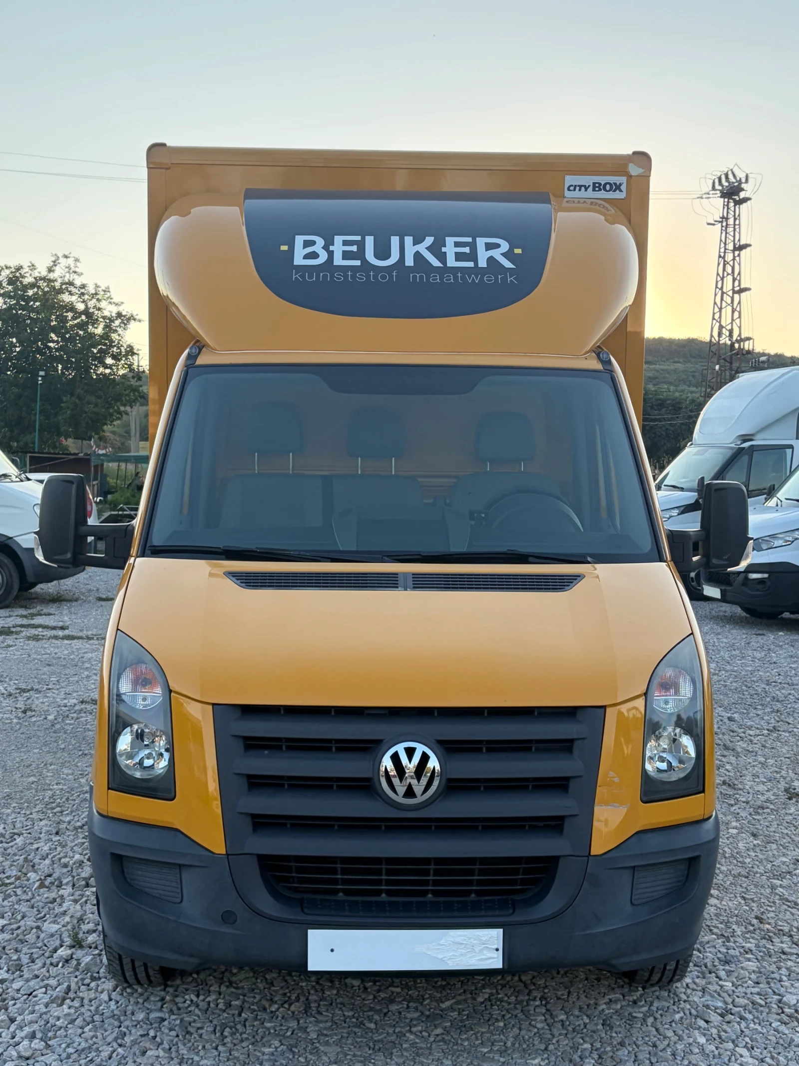 VW Crafter Фургон+ Клима N1 , снимка 3 - Бусове и автобуси - 55754051