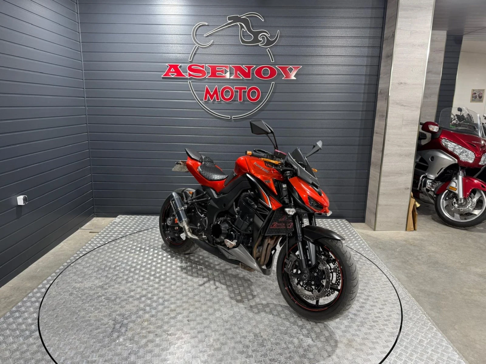 Kawasaki Z ORANGE BOMB - изображение 3