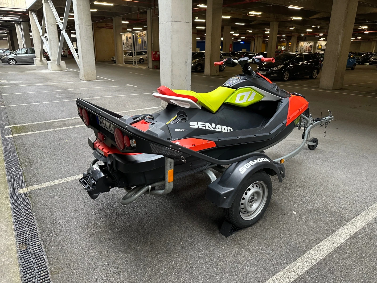 Джет Bombardier Sea Doo Spark Trixx 2020 - изображение 4