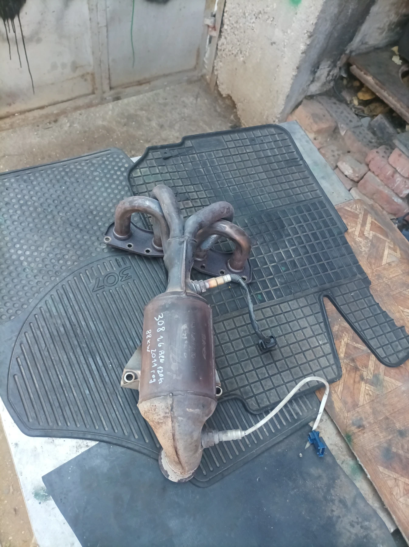    308 1.6 . 120 . 2011 . | Mobile.bg   1