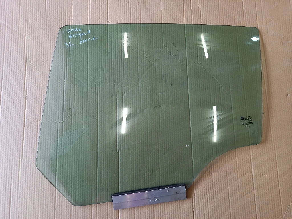 Стъкло задно ляво Опел Астра Н хечбек 