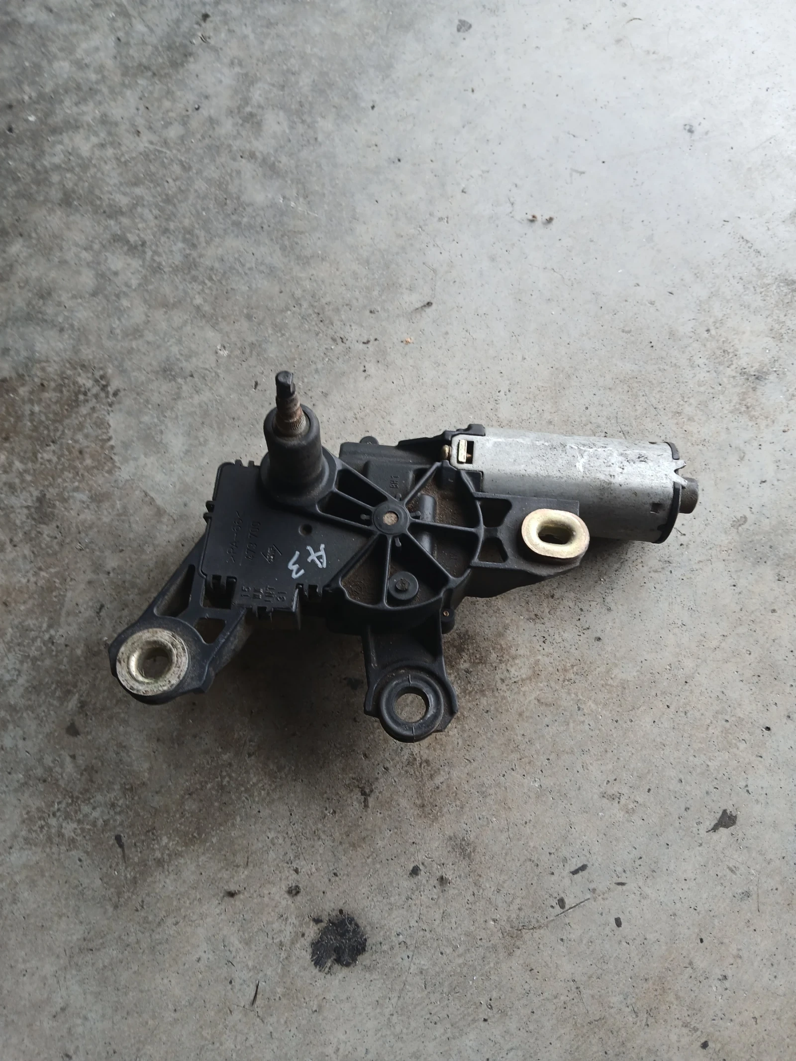 8L0 955 711B моторче задна чистачка Audi A3 , снимка 2 - Части - 55010693